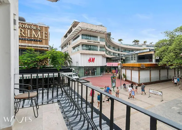Ubicacion: 5ta Av. | Luminoso Depto. De 2 Rec. Ferienhaus Playa del Carmen